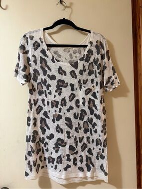 White Leopard Print Short Sleeve Tee